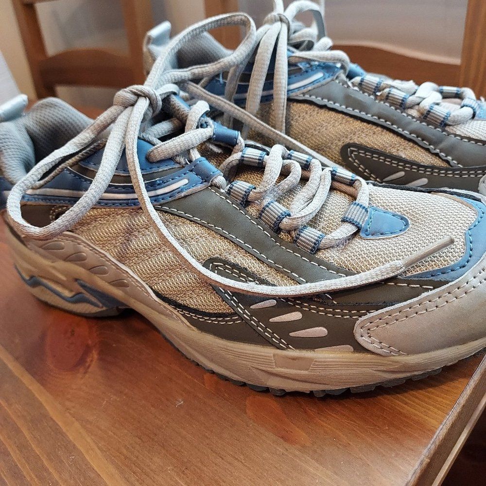 Attix sneakers  VGC blue grey and white  size 8